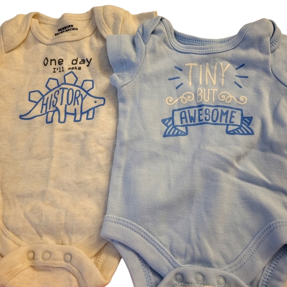 ⚠️SOLD⚠️Lot Of 8 Baby Boy Onesies Size Newborn - Picture 4 of 11